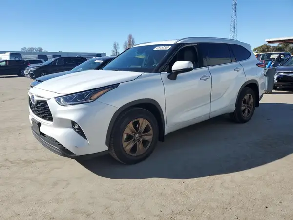5TDAARAHXNS514405 2022 TOYOTA HIGHLANDER - Image 1