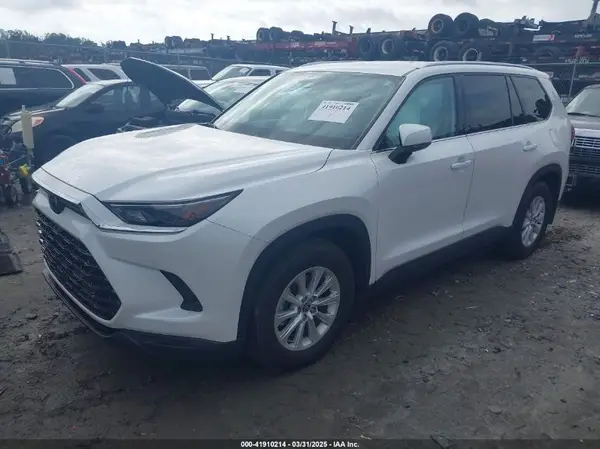 5TDABAA56RS000870 2024 TOYOTA HIGHLANDER - Image 2