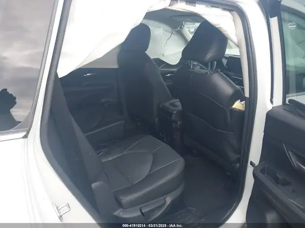 5TDABAA56RS000870 2024 TOYOTA HIGHLANDER - Image 8