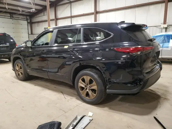 5TDABRCH1PS568916 2023 TOYOTA HIGHLANDER - Image 2