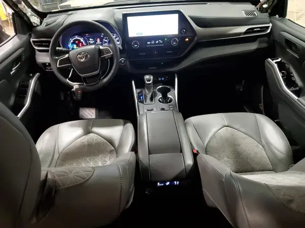 5TDABRCH1PS568916 2023 TOYOTA HIGHLANDER - Image 8