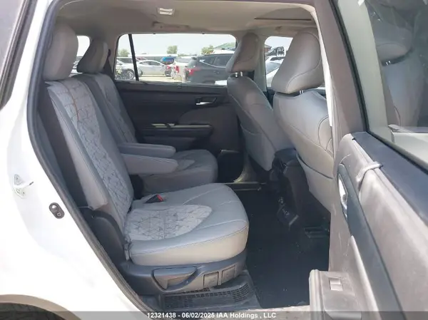 5TDABRCH2PS569394 2023 TOYOTA HIGHLANDER - Image 8