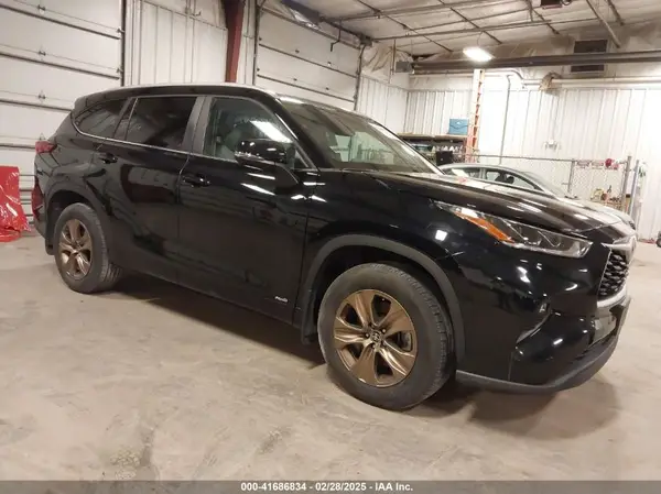 5TDABRCH3PS113176 2023 TOYOTA HIGHLANDER - Image 1