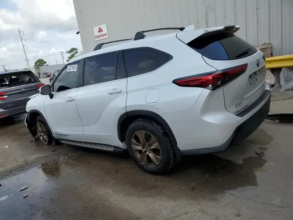 5TDABRCH4NS554831 2022 TOYOTA HIGHLANDER - Image 2