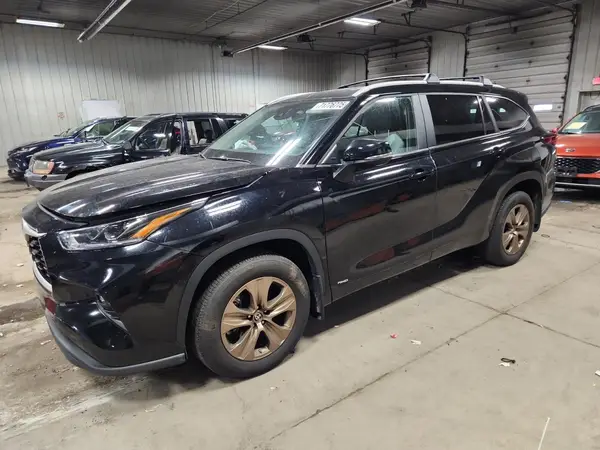 5TDABRCH4PS580655 2023 TOYOTA HIGHLANDER - Image 1