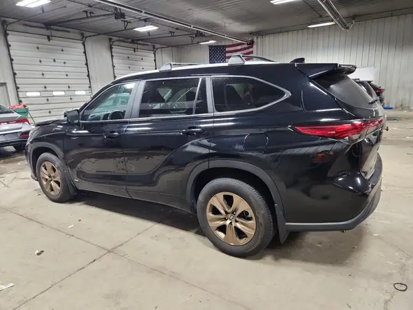 5TDABRCH4PS580655 2023 TOYOTA HIGHLANDER - Image 2