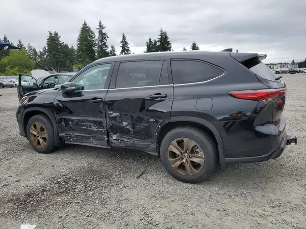 5TDABRCH5NS548374 2022 TOYOTA HIGHLANDER - Image 2