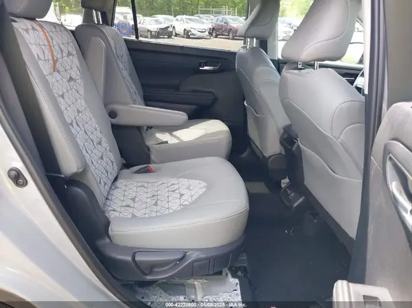 5TDABRCH6NS539375 2022 TOYOTA HIGHLANDER - Image 8