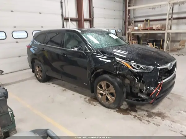 5TDABRCH7NS546691 2022 TOYOTA HIGHLANDER - Image 1