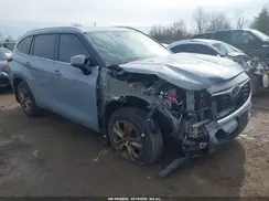 5TDABRCH7NS552944 2022 TOYOTA HIGHLANDER