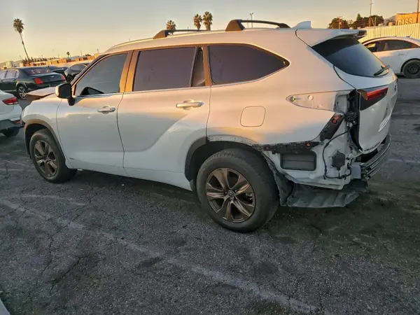 5TDABRCH7PS562876 2023 TOYOTA HIGHLANDER - Image 2