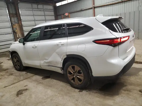 5TDABRCH7PS586904 2023 TOYOTA HIGHLANDER - Image 2