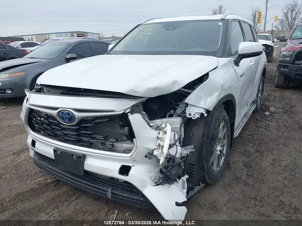 5TDABRCH8PS570081 2023 TOYOTA HIGHLANDER - Image 2