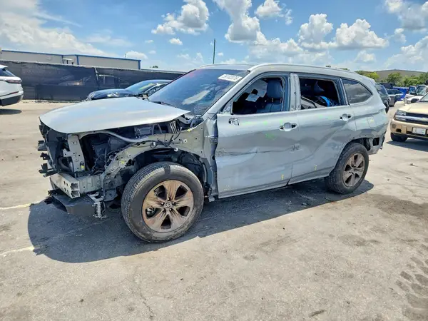 5TDABRCHXNS544725 2022 TOYOTA HIGHLANDER - Image 1