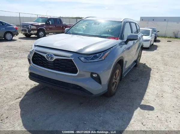 5TDABRCHXPS566596 2023 TOYOTA HIGHLANDER - Image 2