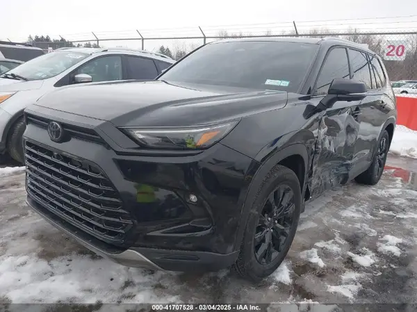 5TDACAB50RS015649 2024 TOYOTA HIGHLANDER - Image 2