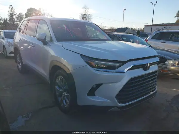 5TDACAB52TS071003 2026 TOYOTA HIGHLANDER - Image 1