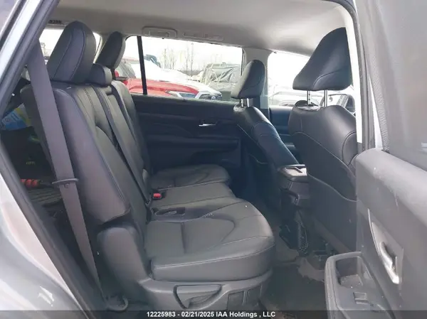5TDACAB55RS003478 2024 TOYOTA HIGHLANDER - Image 8