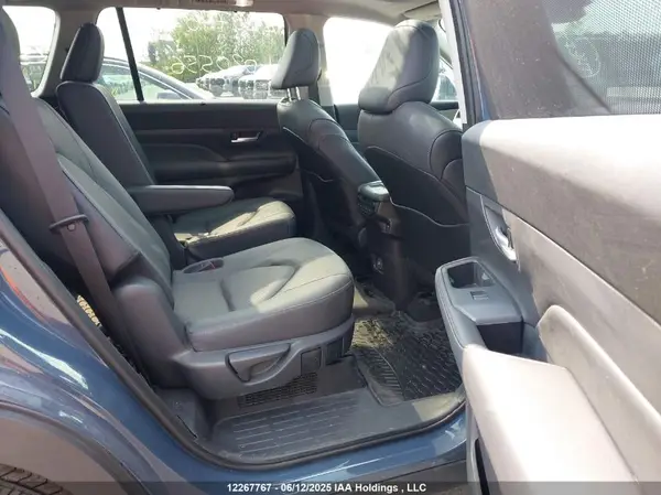 5TDACAB57RS020556 2024 TOYOTA HIGHLANDER - Image 8