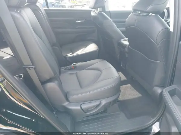 5TDACAB57RS030827 2024 TOYOTA HIGHLANDER - Image 8