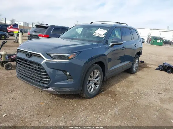 5TDACAB57SS033216 2025 TOYOTA HIGHLANDER - Image 2