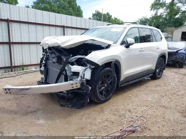 5TDACAB58RS016760 2024 TOYOTA HIGHLANDER - Image 2