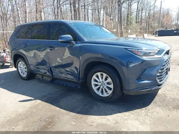 5TDACAB59RS029078 2024 TOYOTA HIGHLANDER - Image 1