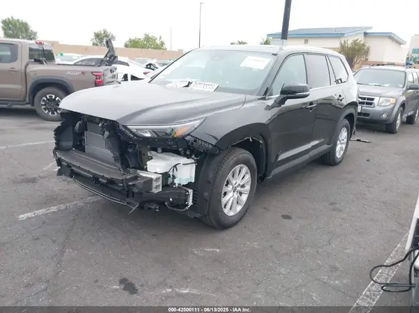 5TDACAB59SS034576 2025 TOYOTA HIGHLANDER - Image 2