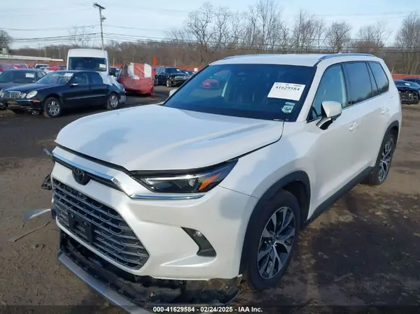 5TDADAB50RS003336 2024 TOYOTA HIGHLANDER - Image 2