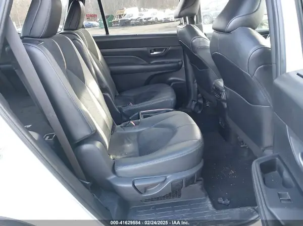 5TDADAB50RS003336 2024 TOYOTA HIGHLANDER - Image 8