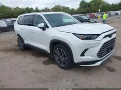 5TDADAB51RS002857 2024 TOYOTA HIGHLANDER