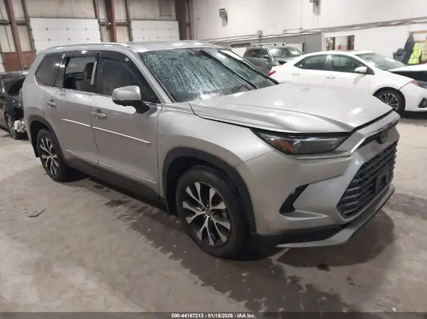 5TDADAB51RS005564 2024 TOYOTA HIGHLANDER - Image 1