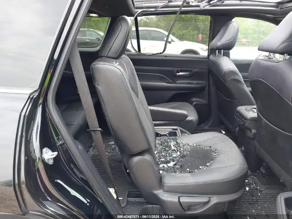 5TDADAB55RS002120 2024 TOYOTA HIGHLANDER - Image 8