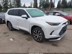 5TDADAB58SS014008 2025 TOYOTA HIGHLANDER