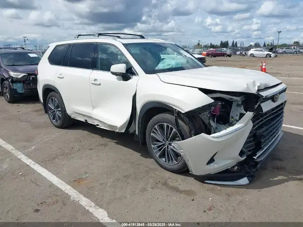 5TDADAB59RS001391 2024 TOYOTA HIGHLANDER - Image 1