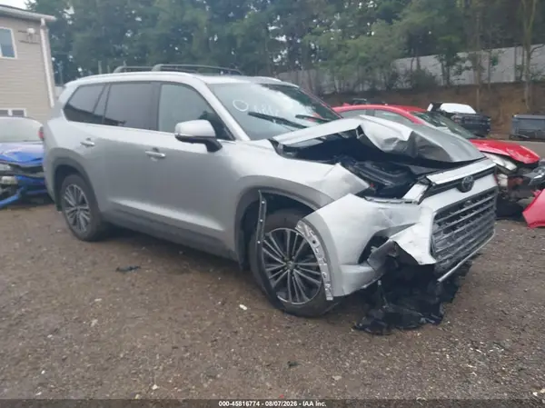 5TDADAB5XRS010889 2024 TOYOTA HIGHLANDER - Image 1