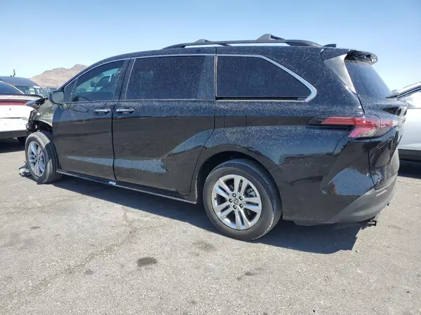 5TDASKFC0NS057881 2022 TOYOTA SIENNA - Image 2