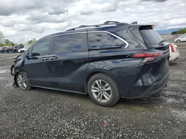 5TDASKFC7NS057392 2022 TOYOTA SIENNA - Image 2