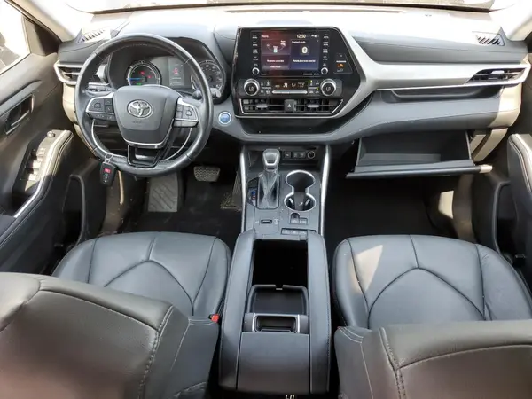 5TDBBRCH0LS513064 2020 TOYOTA HIGHLANDER - Image 8