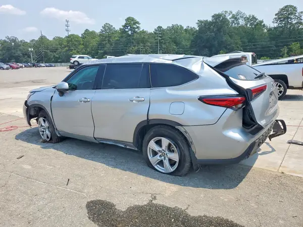 5TDBBRCH0NS547024 2022 TOYOTA HIGHLANDER - Image 2