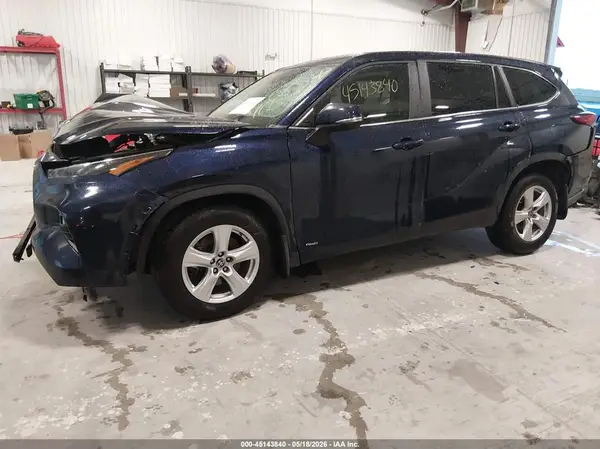 5TDBBRCH0PS106044 2023 TOYOTA HIGHLANDER - Image 2