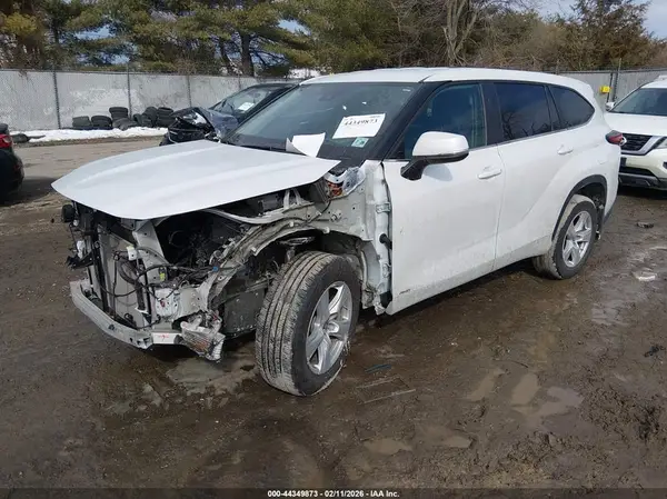 5TDBBRCH0PS130800 2023 TOYOTA HIGHLANDER - Image 2