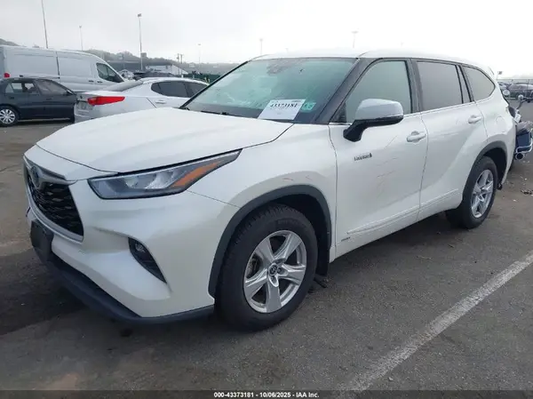 5TDBBRCH1LS505233 2020 TOYOTA HIGHLANDER - Image 2