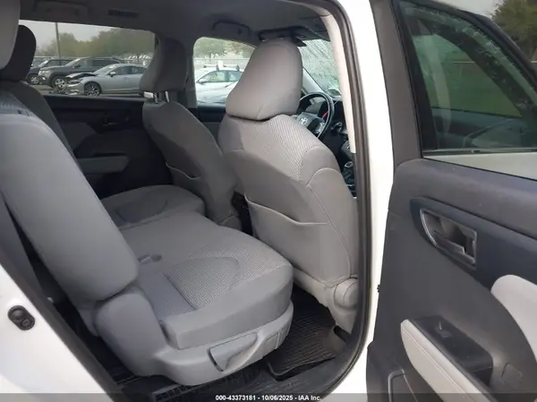 5TDBBRCH1LS505233 2020 TOYOTA HIGHLANDER - Image 8