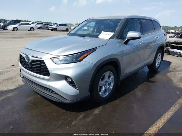 5TDBBRCH1NS543550 2022 TOYOTA HIGHLANDER - Image 2