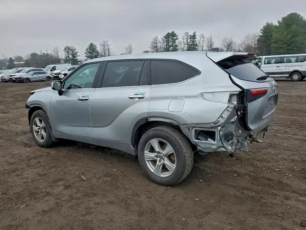 5TDBBRCH1NS554998 2022 TOYOTA HIGHLANDER - Image 2
