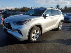 5TDBBRCH1NS557142 2022 TOYOTA HIGHLANDER