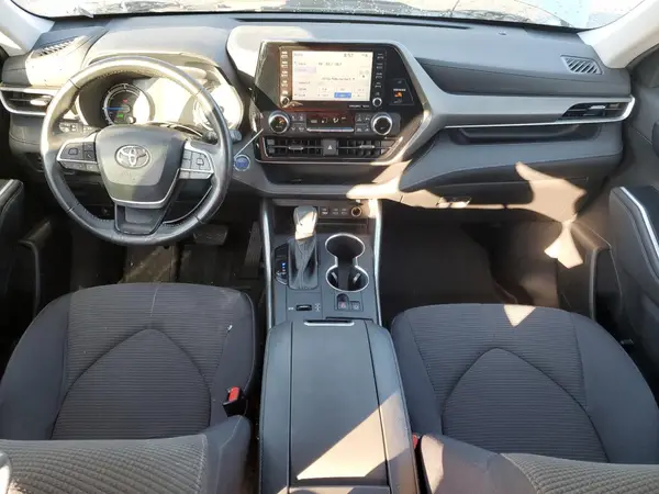 5TDBBRCH1NS557142 2022 TOYOTA HIGHLANDER - Image 8