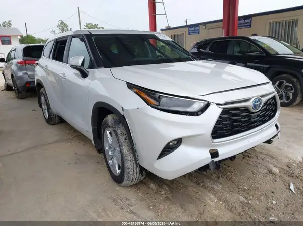 5TDBBRCH1PS570363 2023 TOYOTA HIGHLANDER - Image 1
