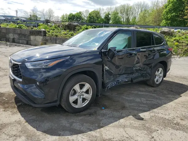 5TDBBRCH2PS130247 2023 TOYOTA HIGHLANDER - Image 1